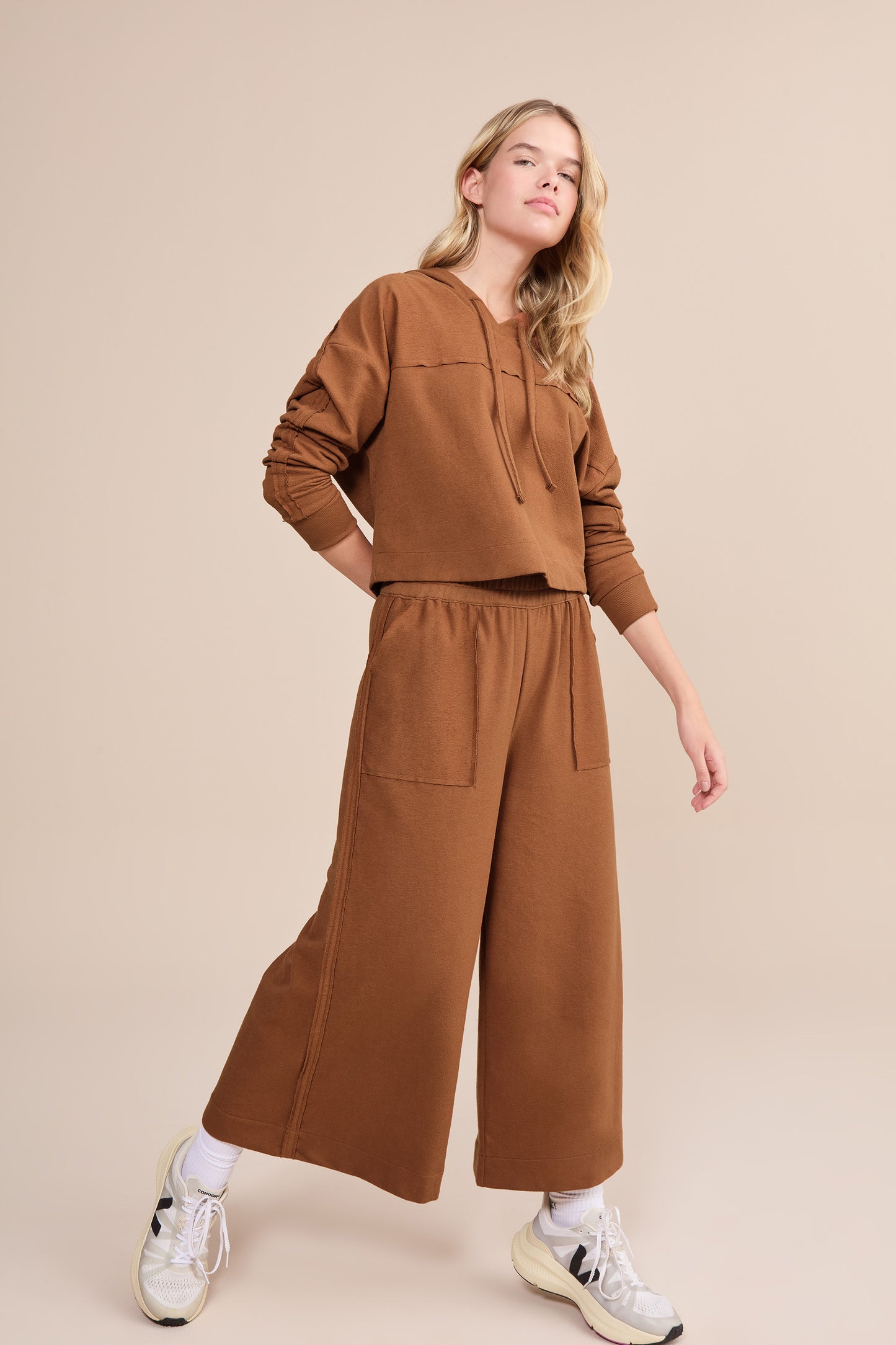 Soft Pure Wide-leg Cropped Pants