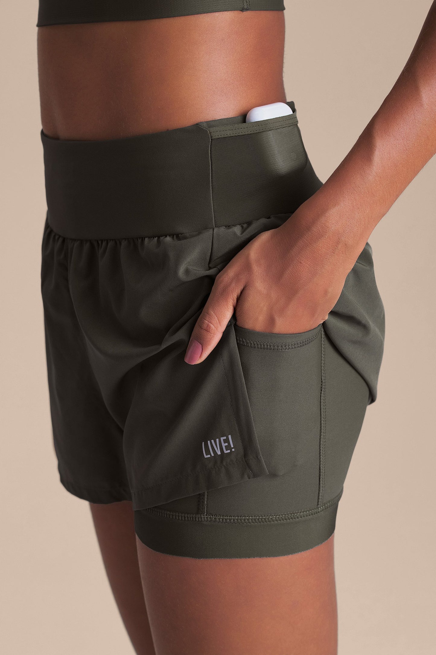 Six Pockets Pro Short