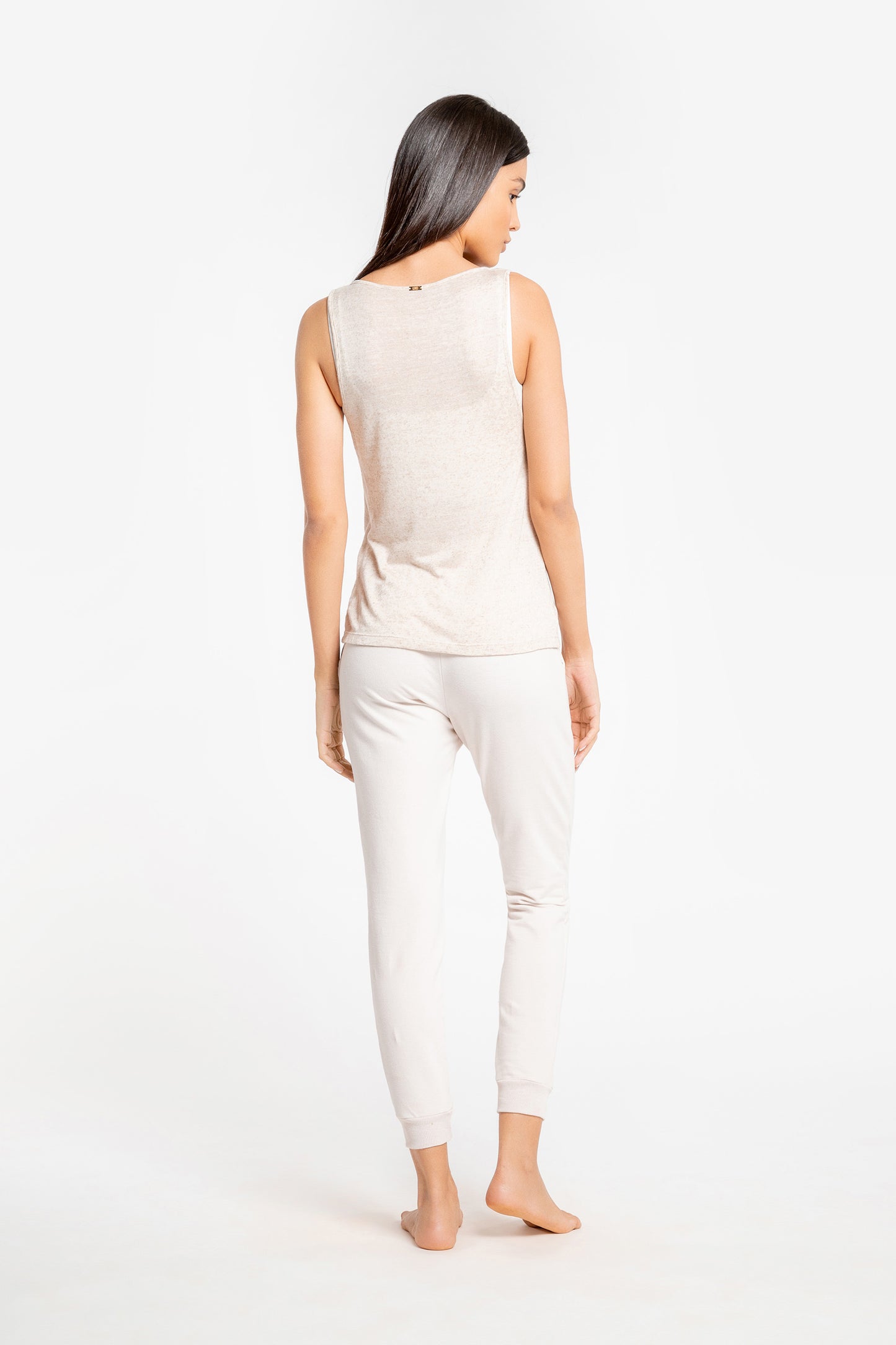 Essence Lotus Tank