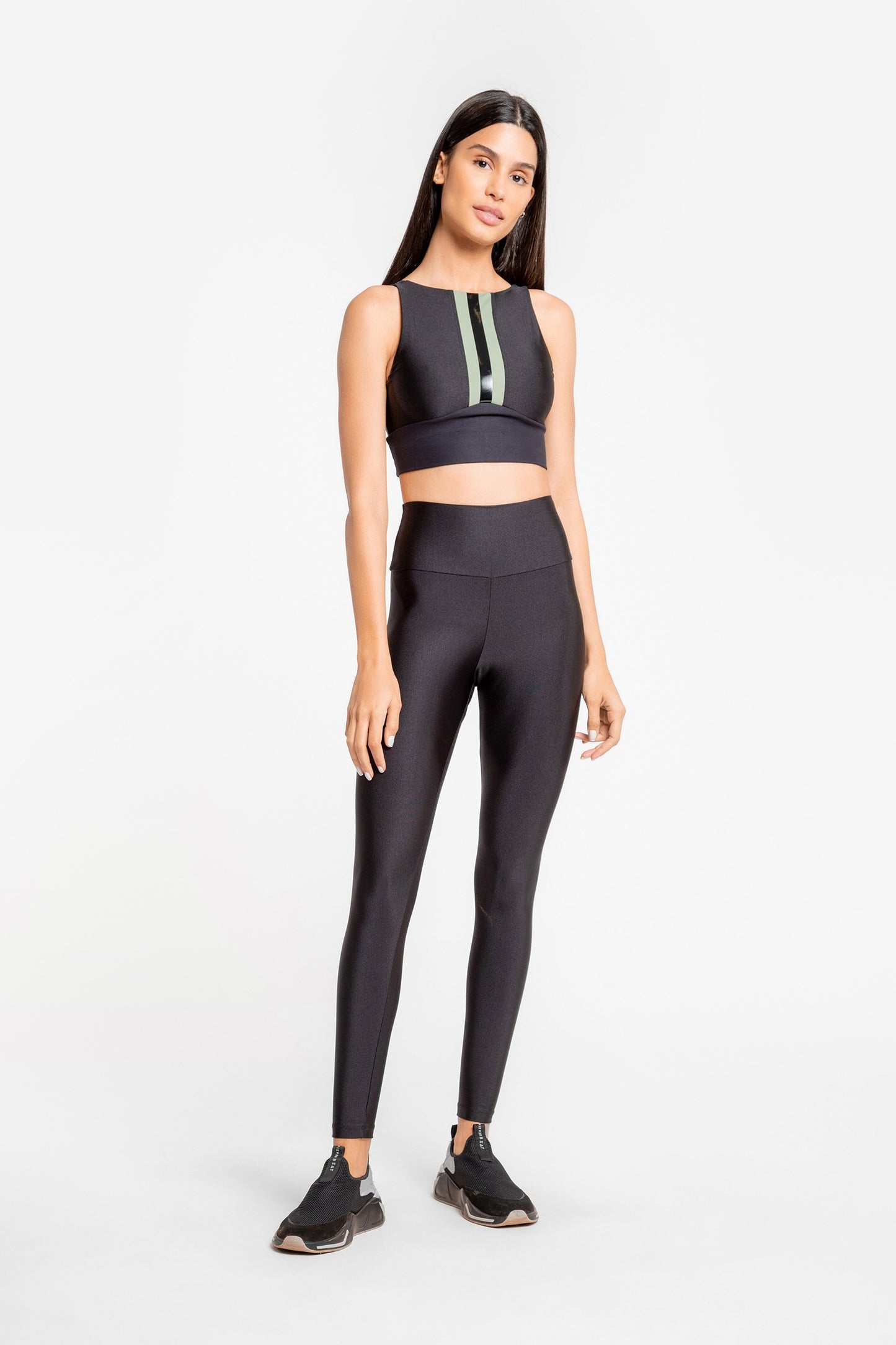 Essential Jackstone Tight