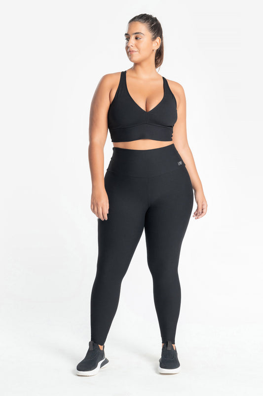 LIVE!+ Essential Active Tight