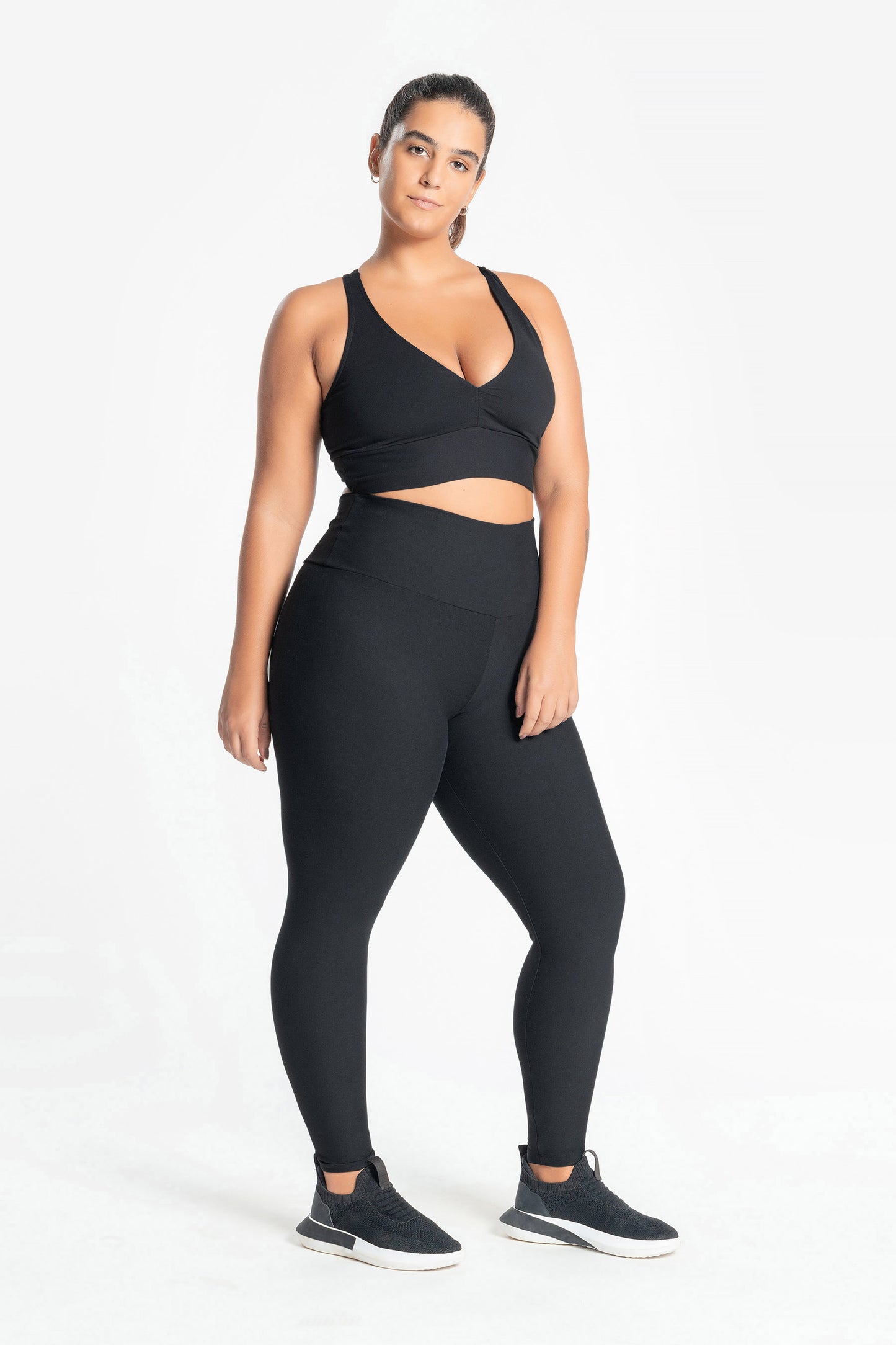 LIVE!+ Essential Active Tight
