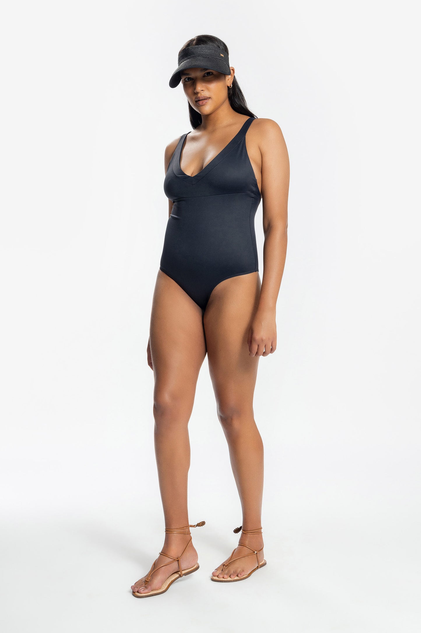 Essential Deep V Onde Piece