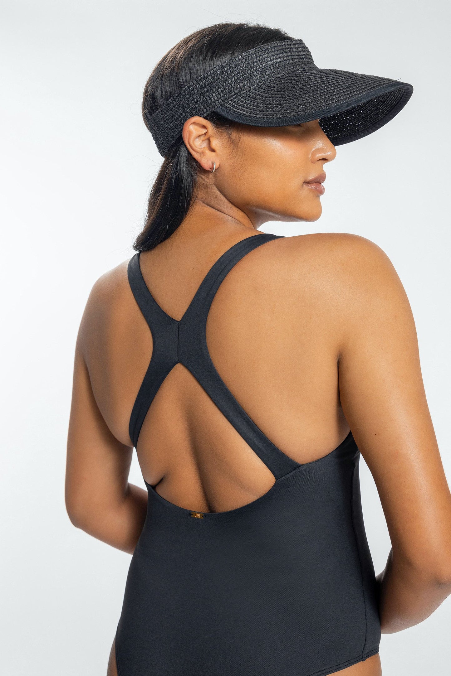 Essential Deep V Onde Piece