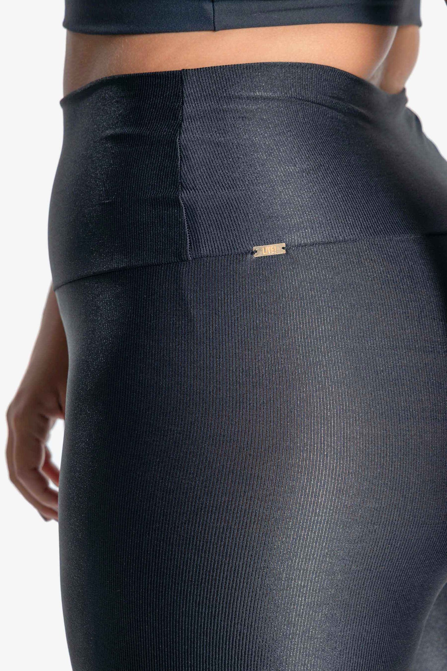 LIVE!+ Essential Biker Shorts