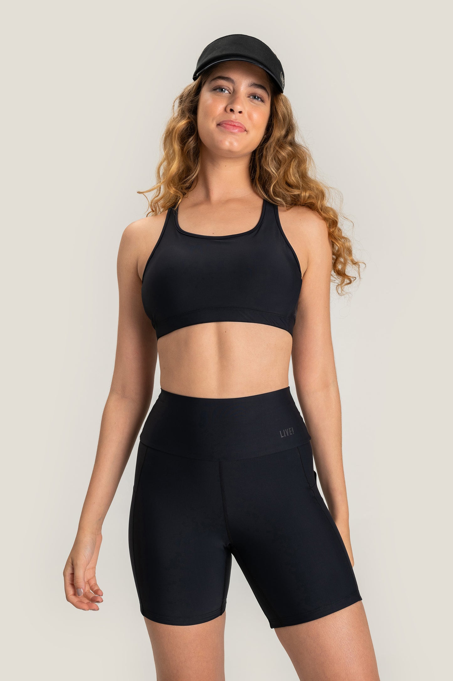 Essential Intense Slim Bermuda
