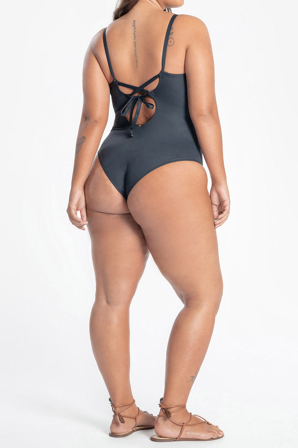 LIVE!+ Curve Cross One Piece