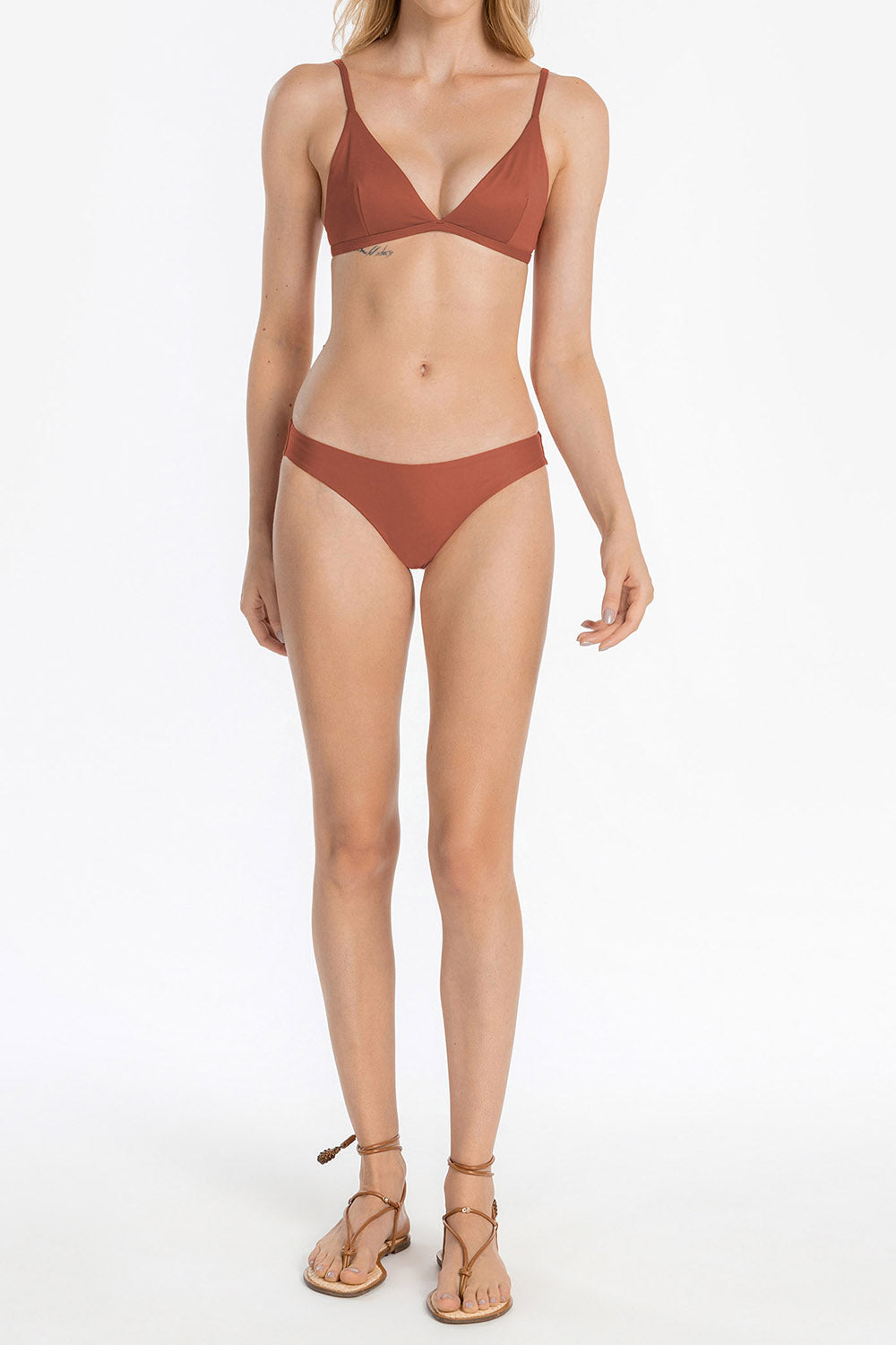 Essential Lux Bottom