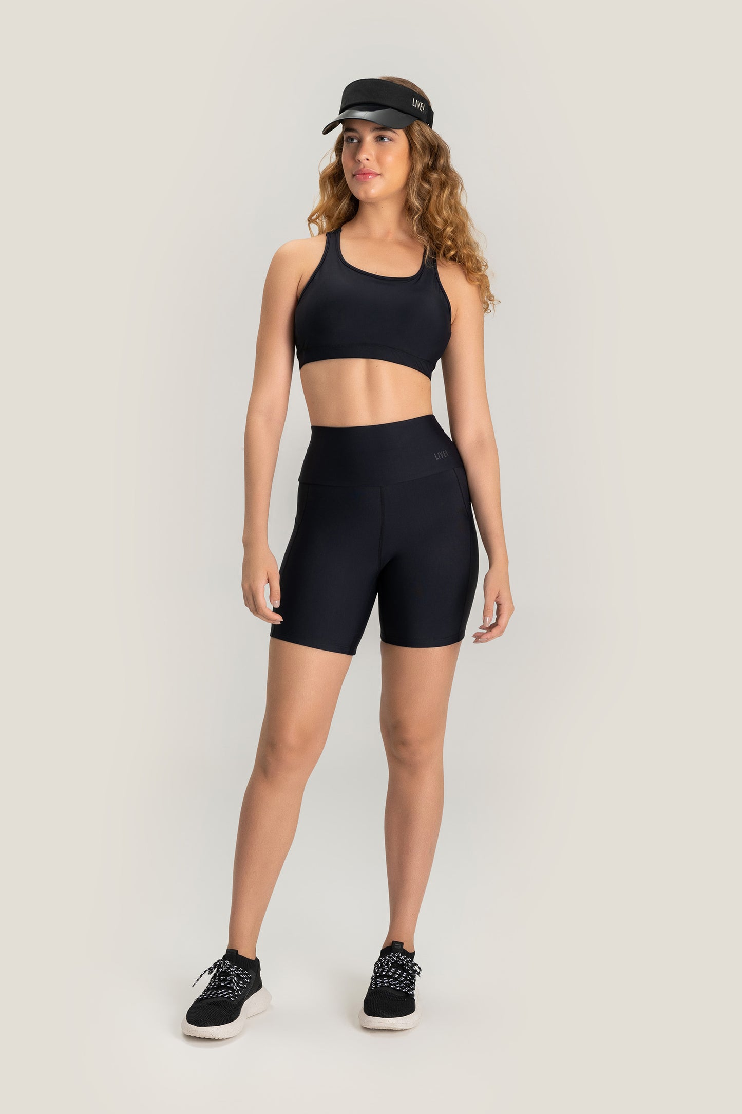 Essential Intense Slim Bermuda