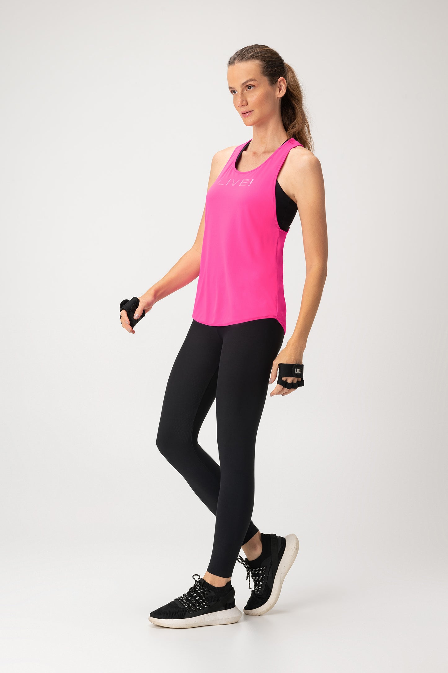LIVE! Holographic Basic Tank