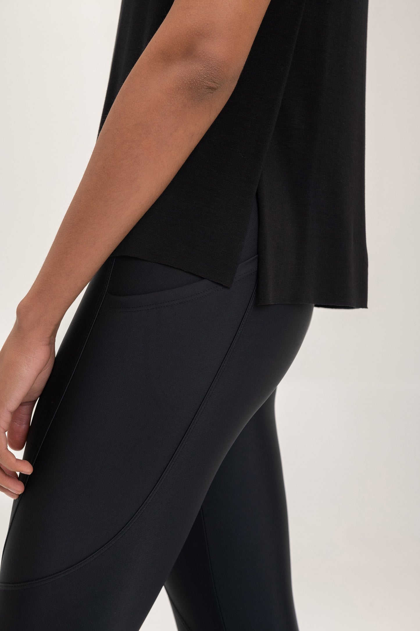 Balance Cropped Tank