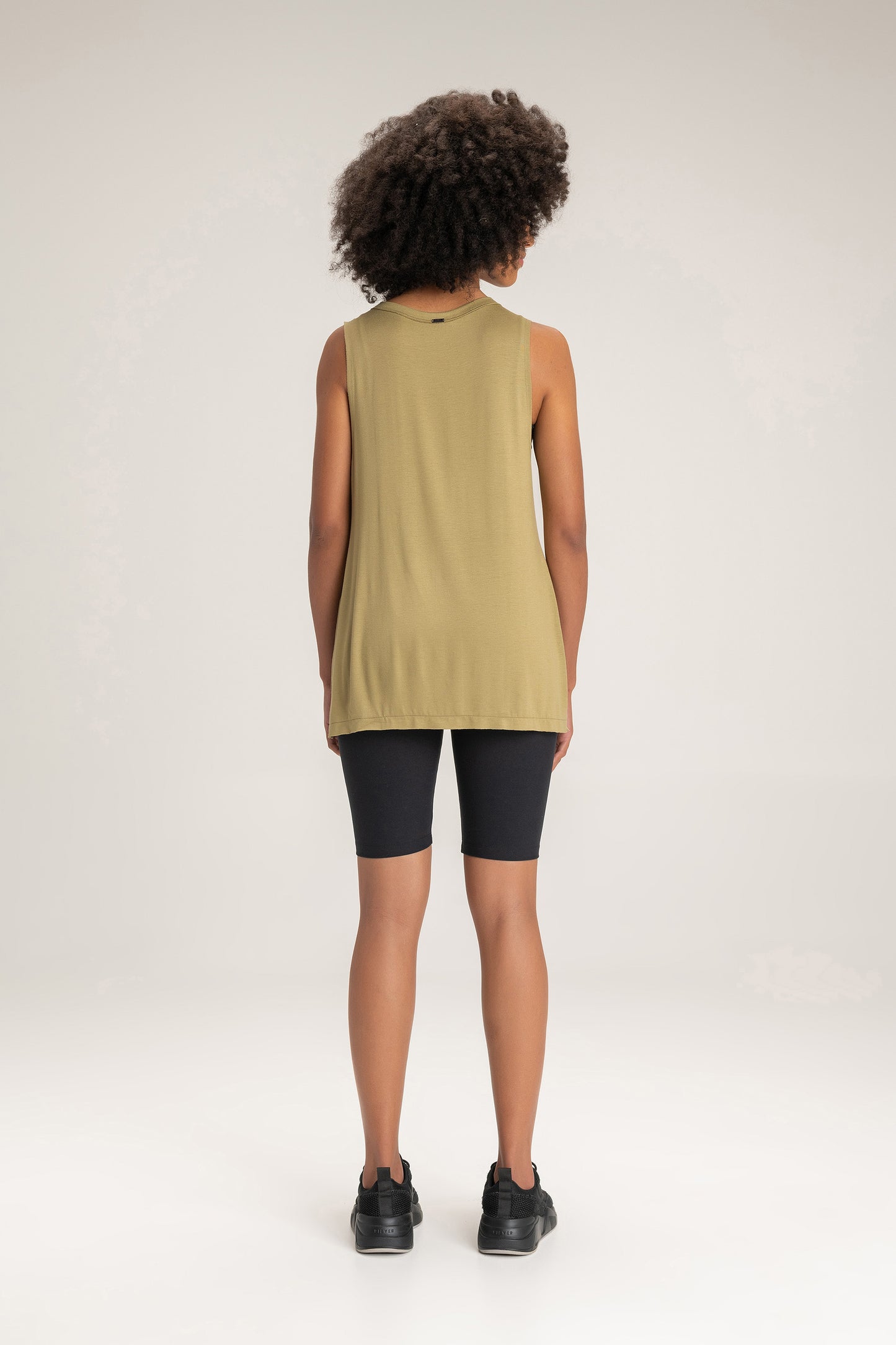 Flow Long Tank