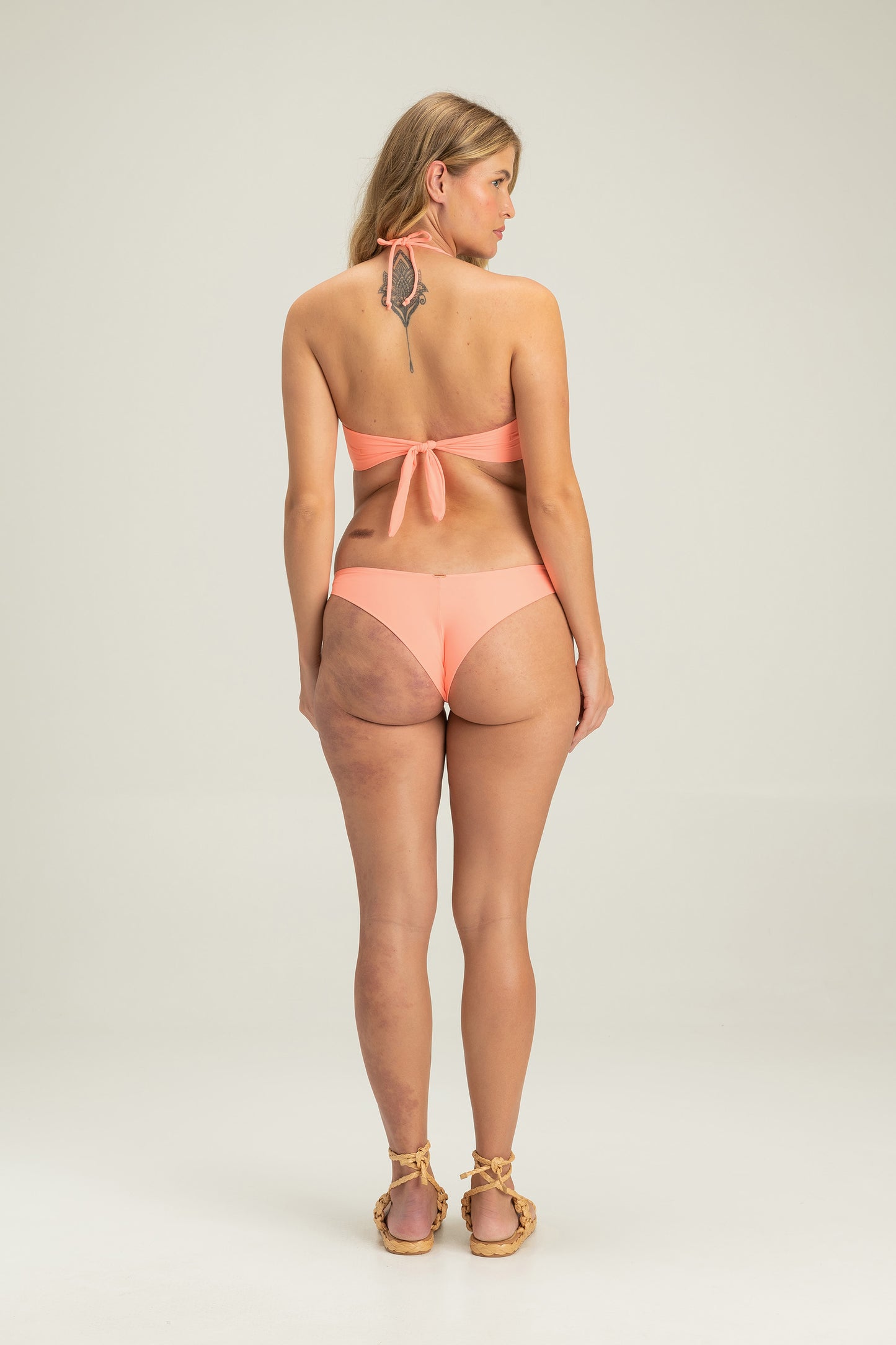 Essential Lux Bottom