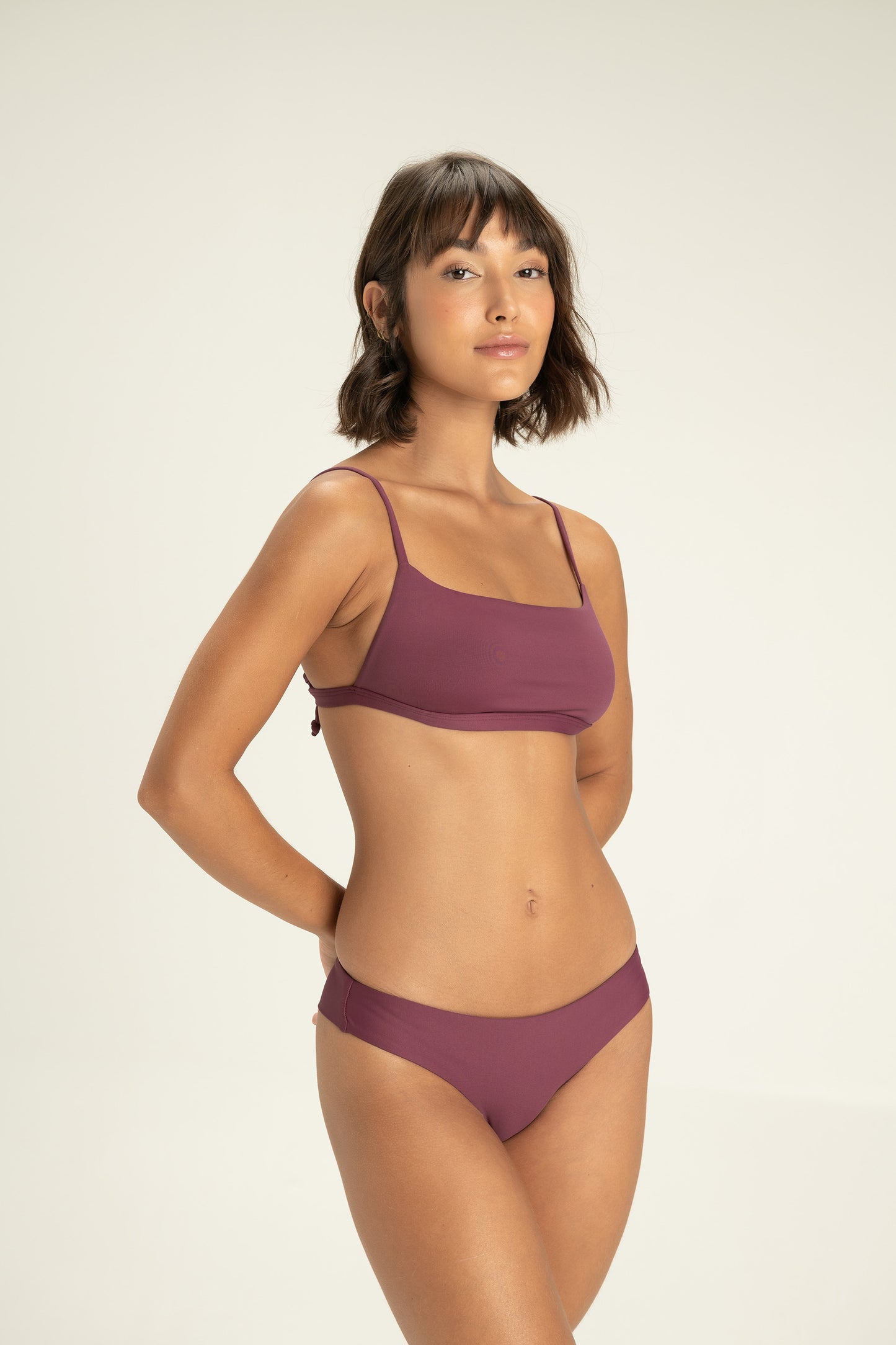 Essential Lux Bottom