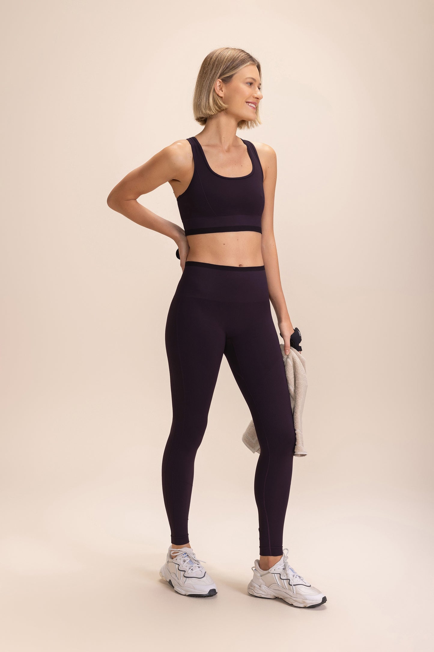 Seamless Contour Sports Bra