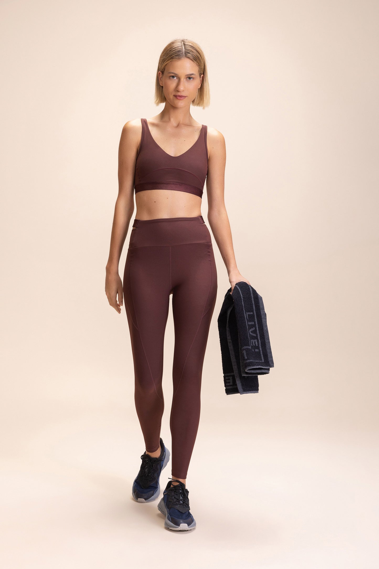 TOP ACTIVE NOIR BLACK