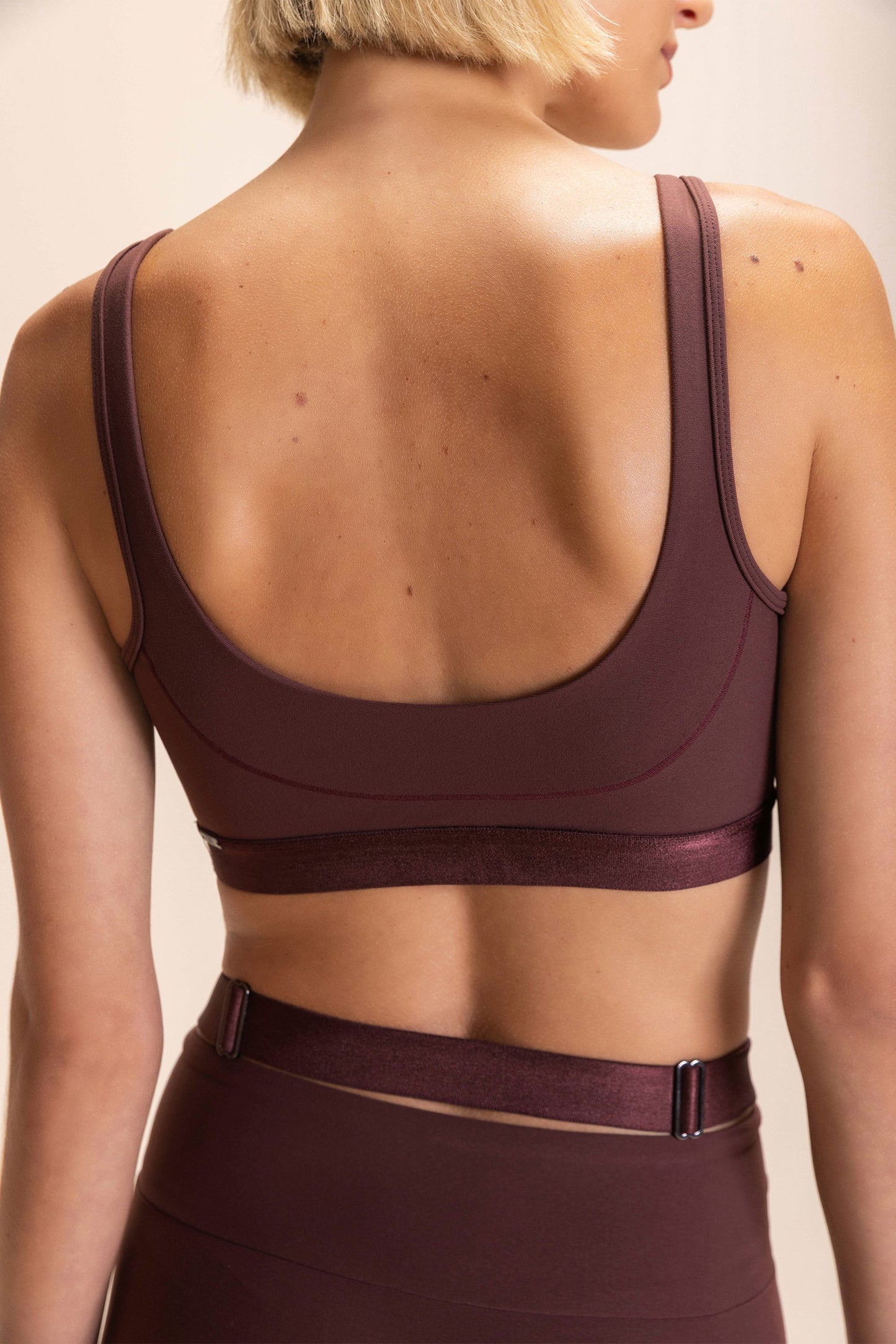 TOP ACTIVE NOIR BLACK
