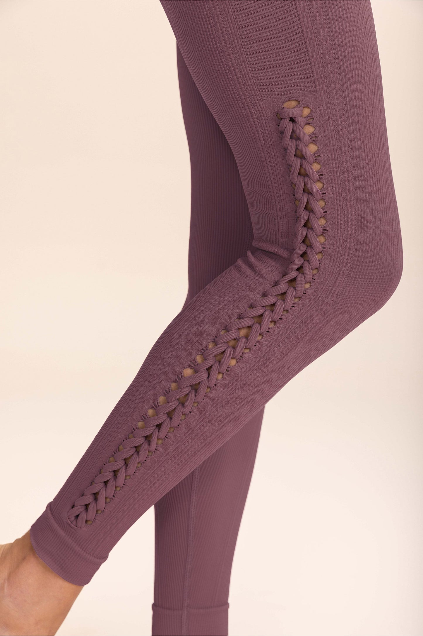 Explore Seamless Leggings