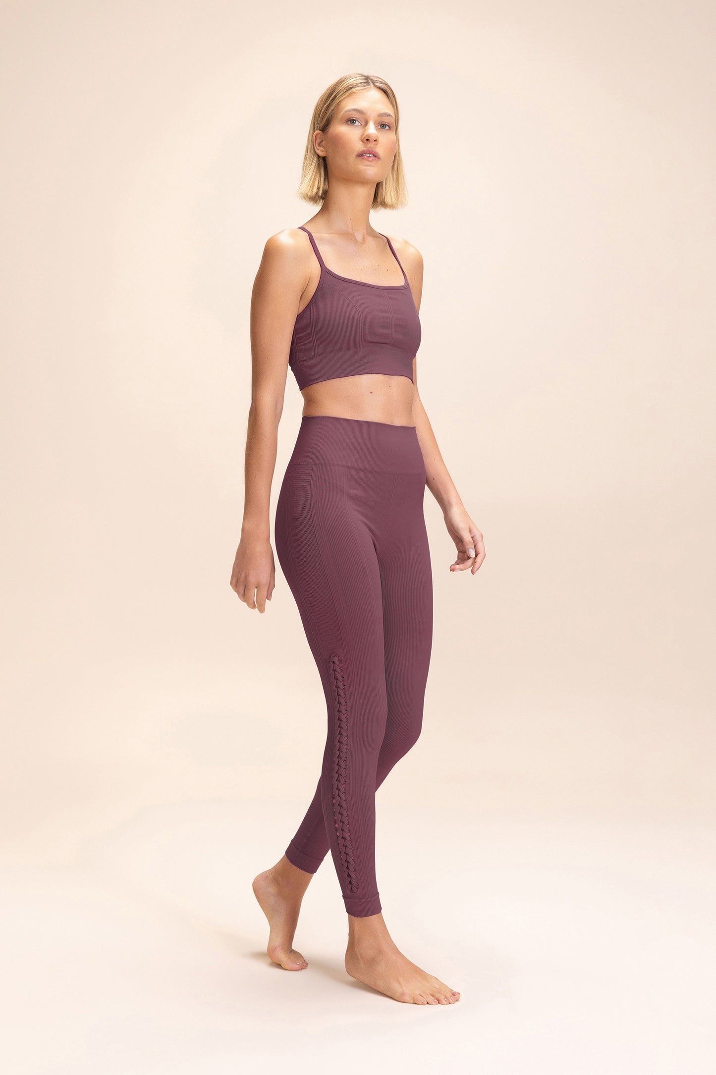 Explore Seamless Leggings