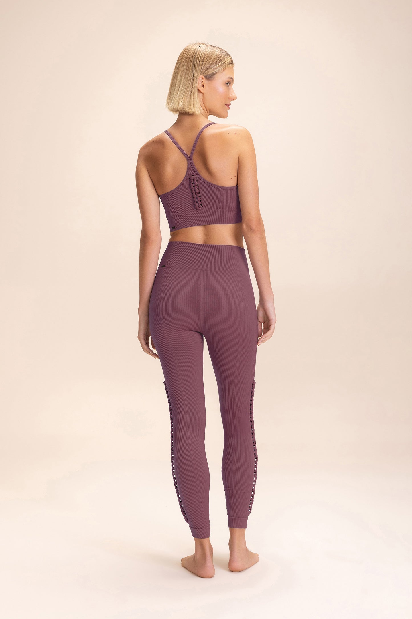 Explore Seamless Leggings