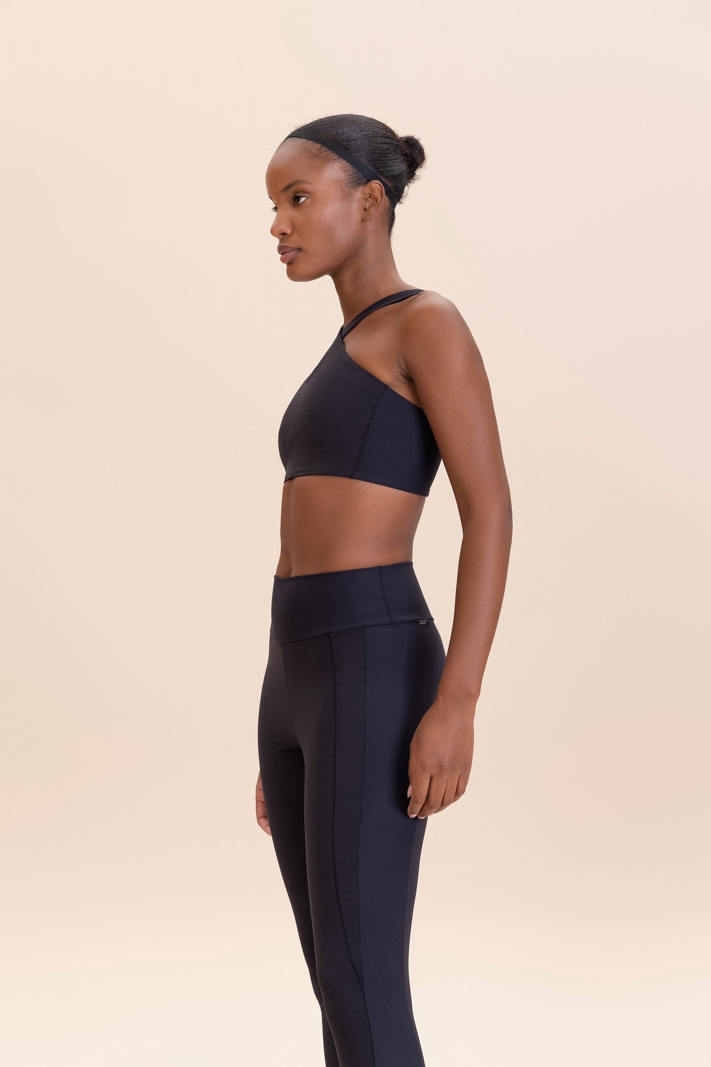 Cross Easy Stretch Sports Bra
