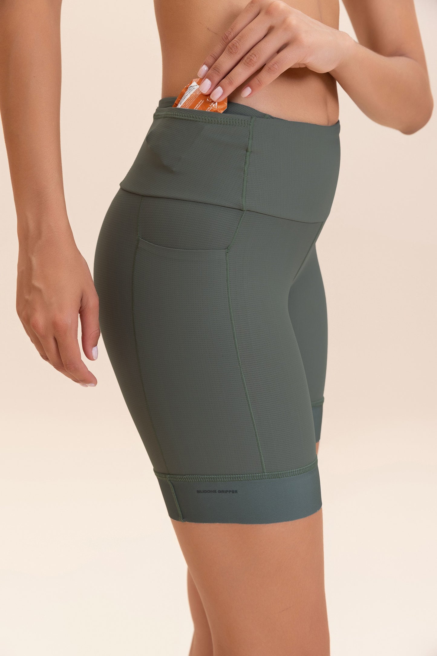 Six Pockets Speed Long Shorts