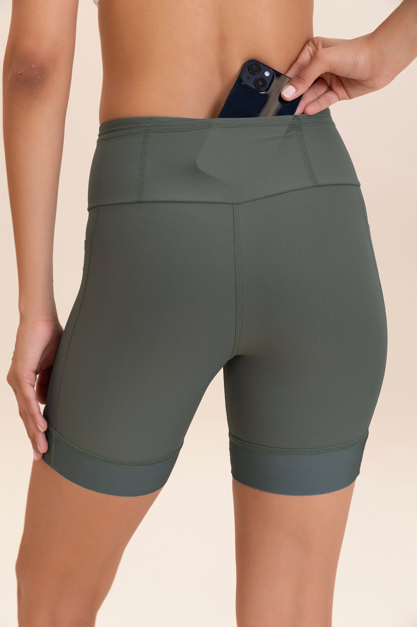 Six Pockets Speed Long Shorts
