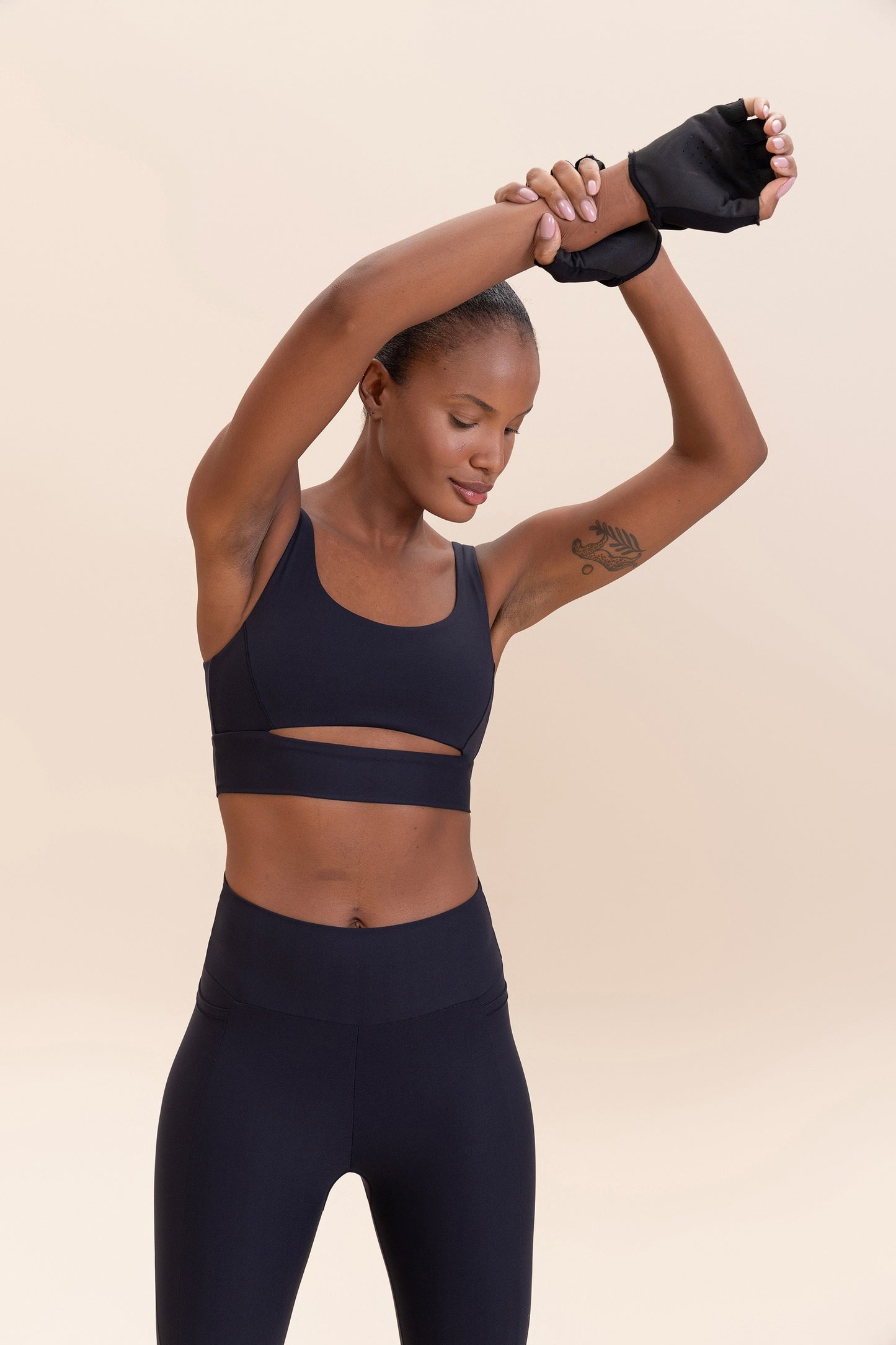 Cut Out Fit Green® Bra
