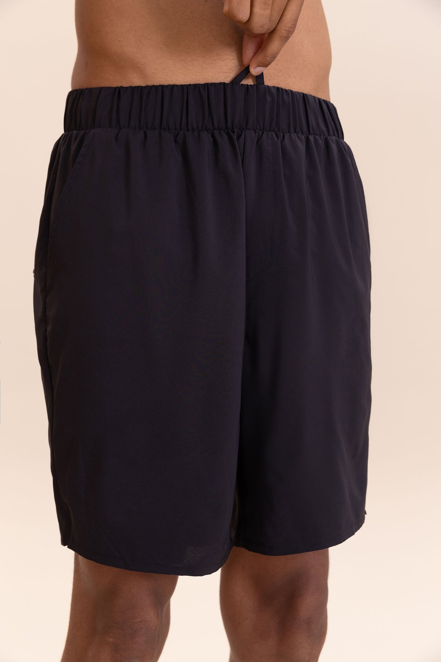 Move 8" Nylon Tech Shorts Men