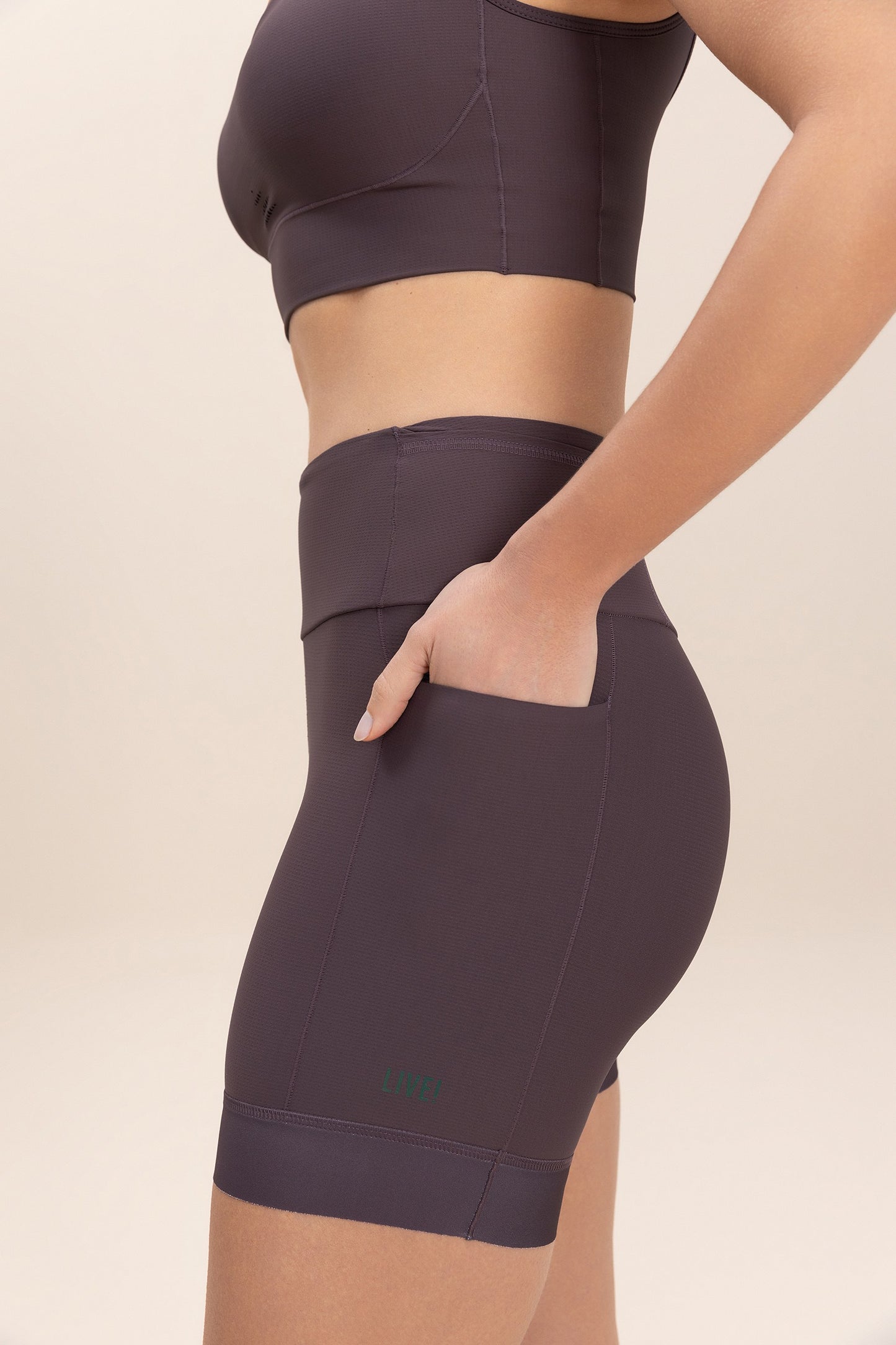 Six Pockets Speed Long Shorts