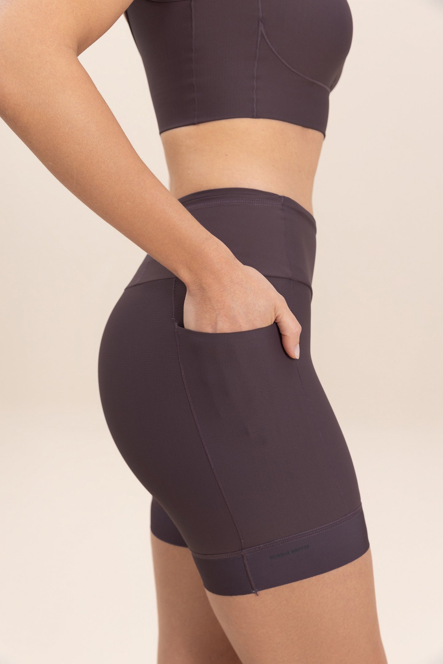 Six Pockets Speed Long Shorts