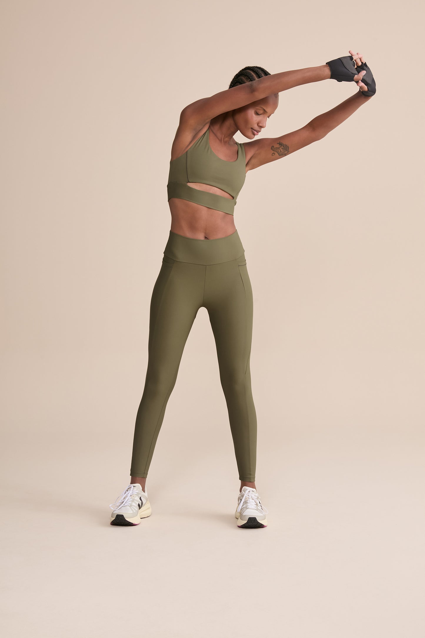 Cut Out Fit Green® Bra