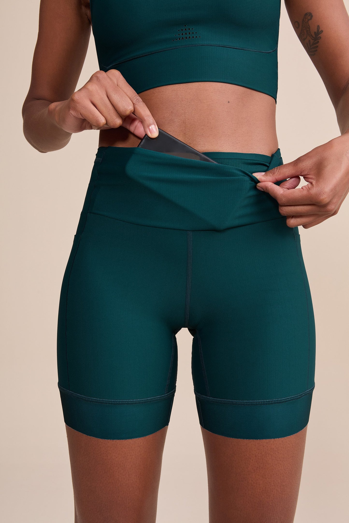 Six Pockets Speed Long Shorts