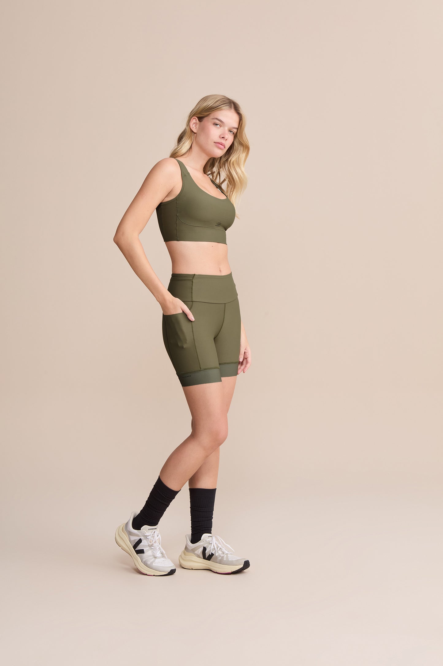 Six Pockets Speed Long Shorts