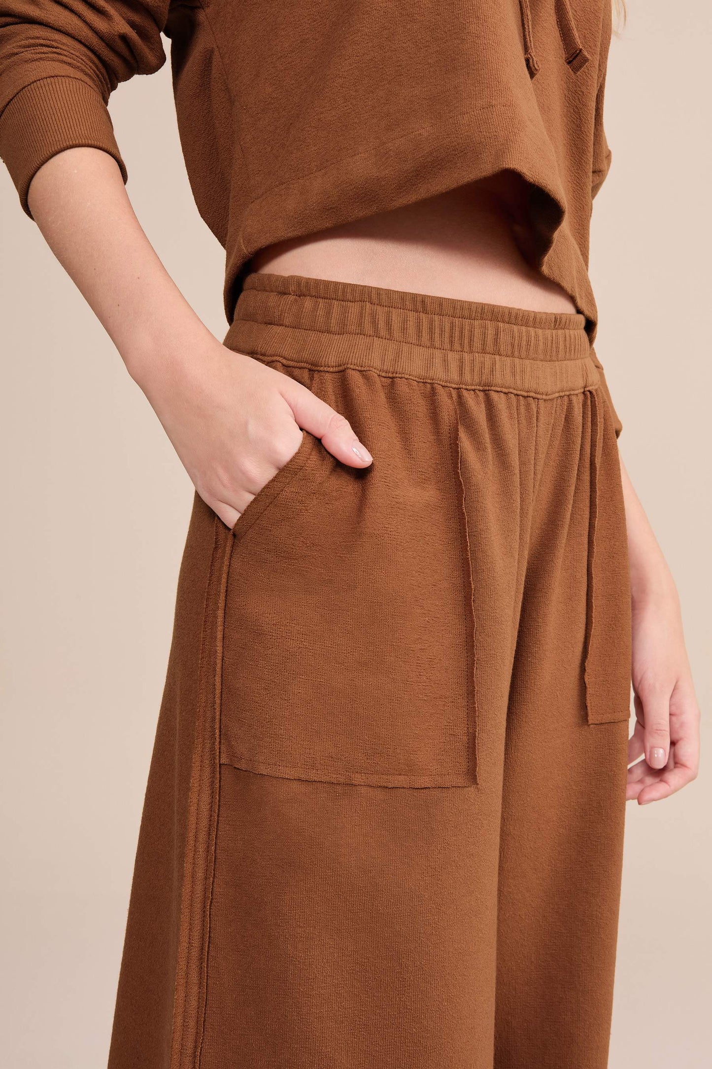 Soft Pure Wide-leg Cropped Pants