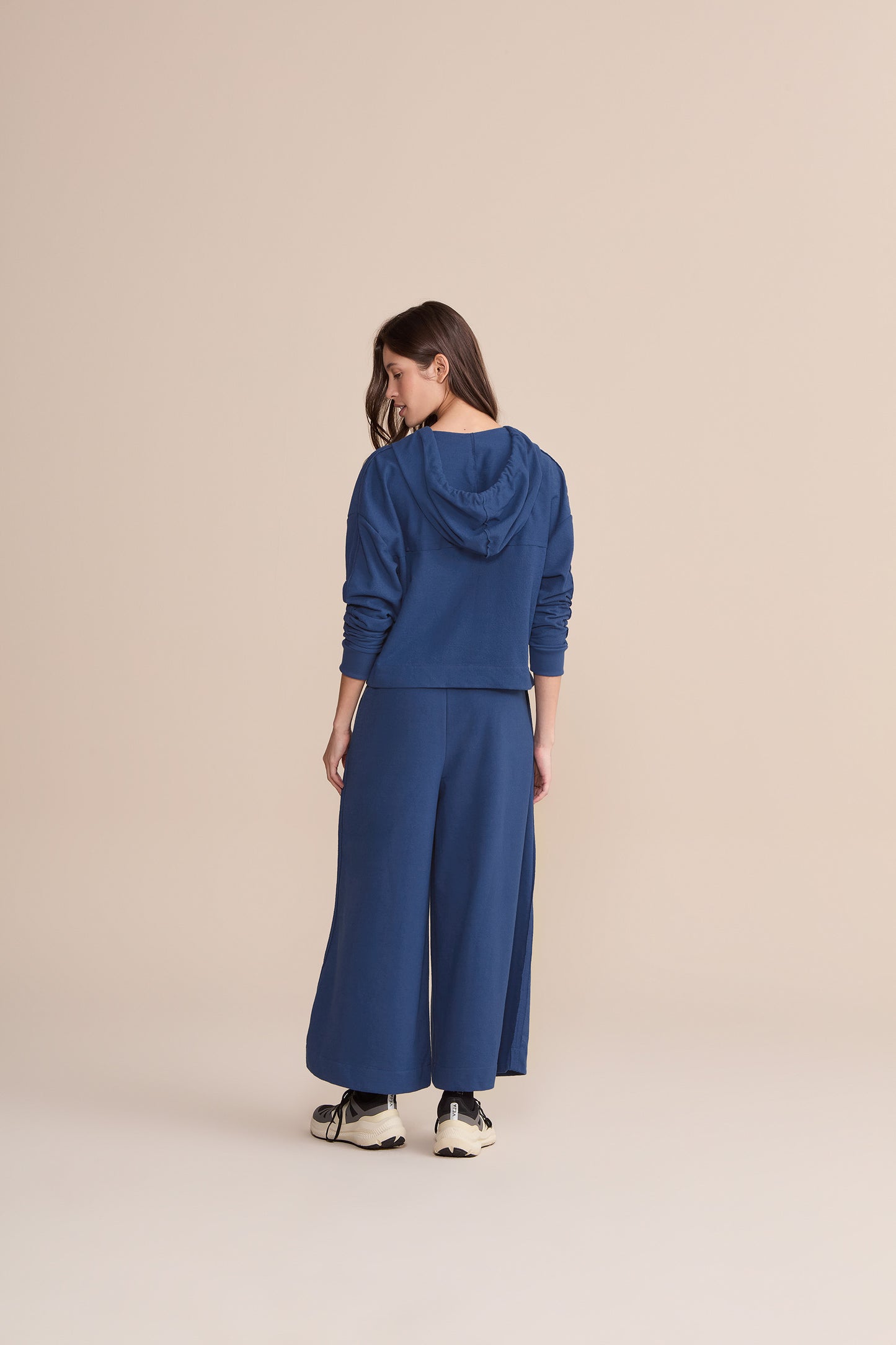 Soft Pure Wide-leg Cropped Pants