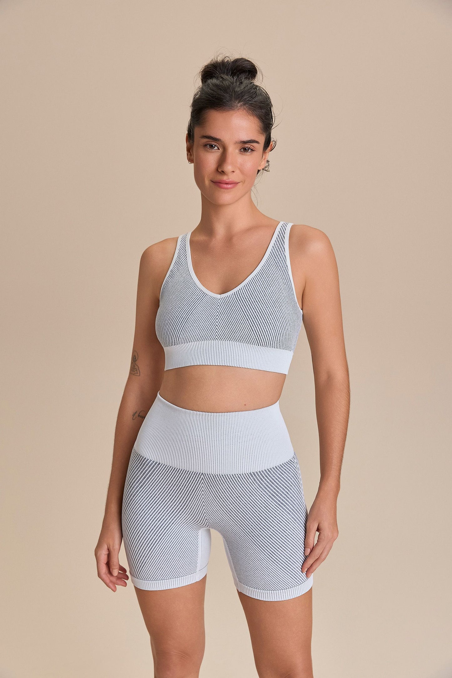 Seamless Knit® Diagonal Shorts