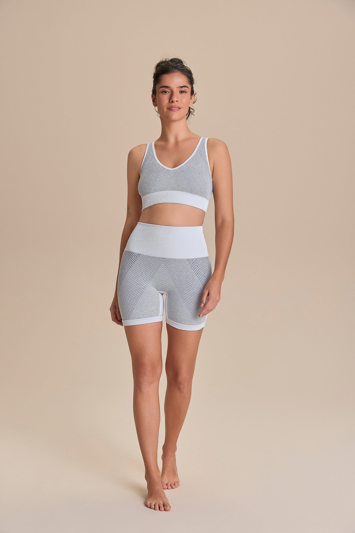 Seamless Knit® Diagonal Shorts