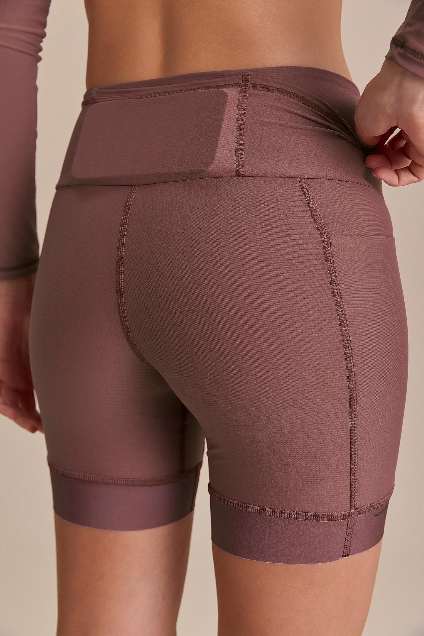 Six Pockets Speed Long Shorts