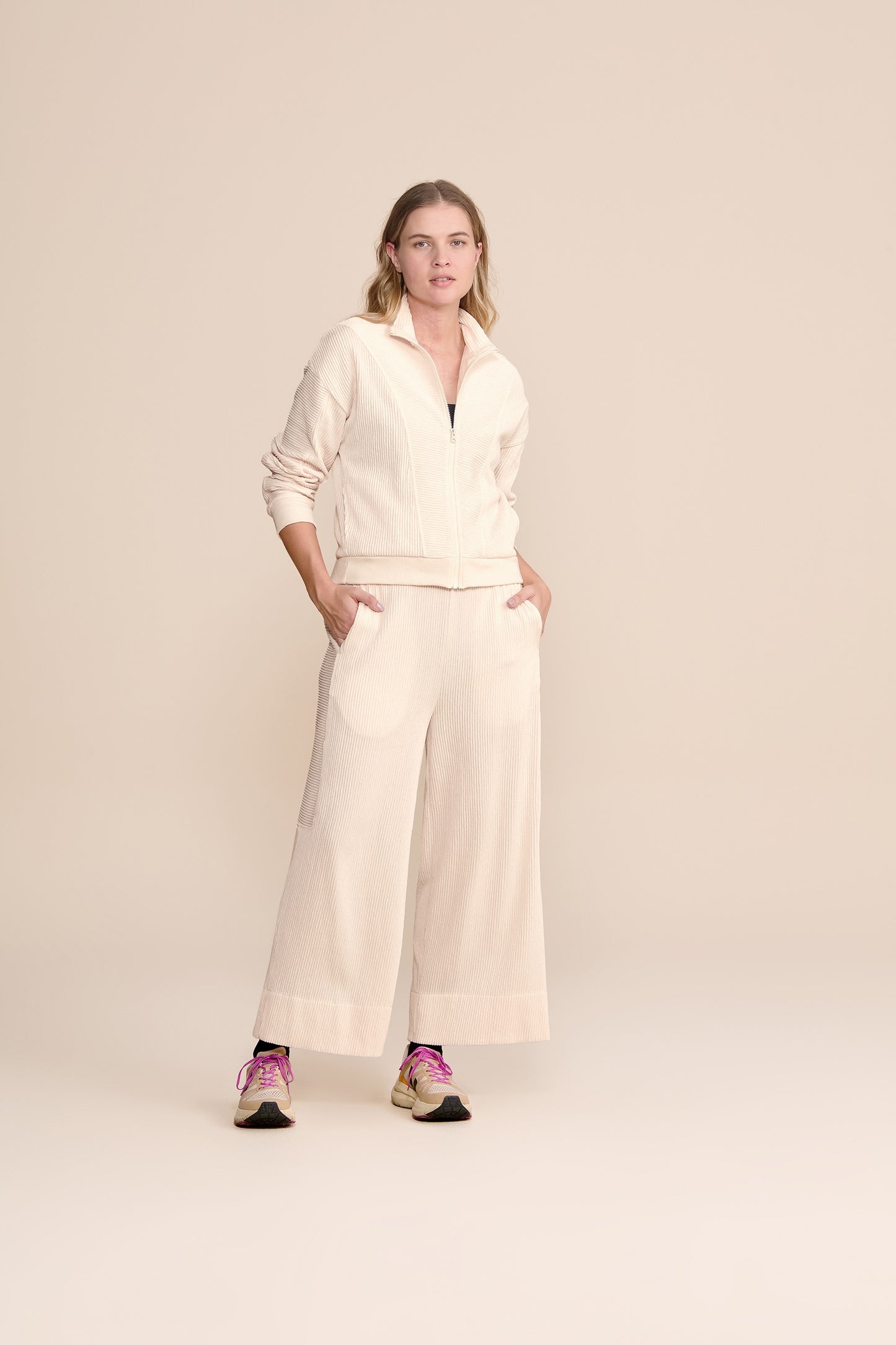 Bold Fleece Straight Pants