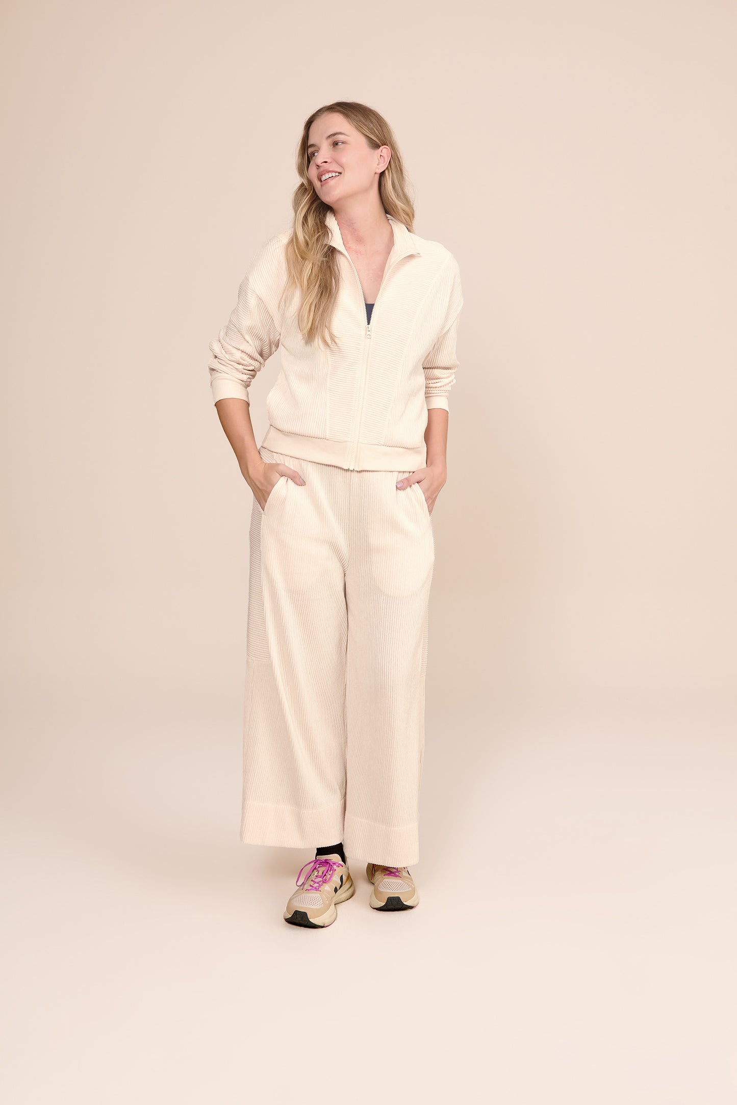 Bold Fleece Straight Pants