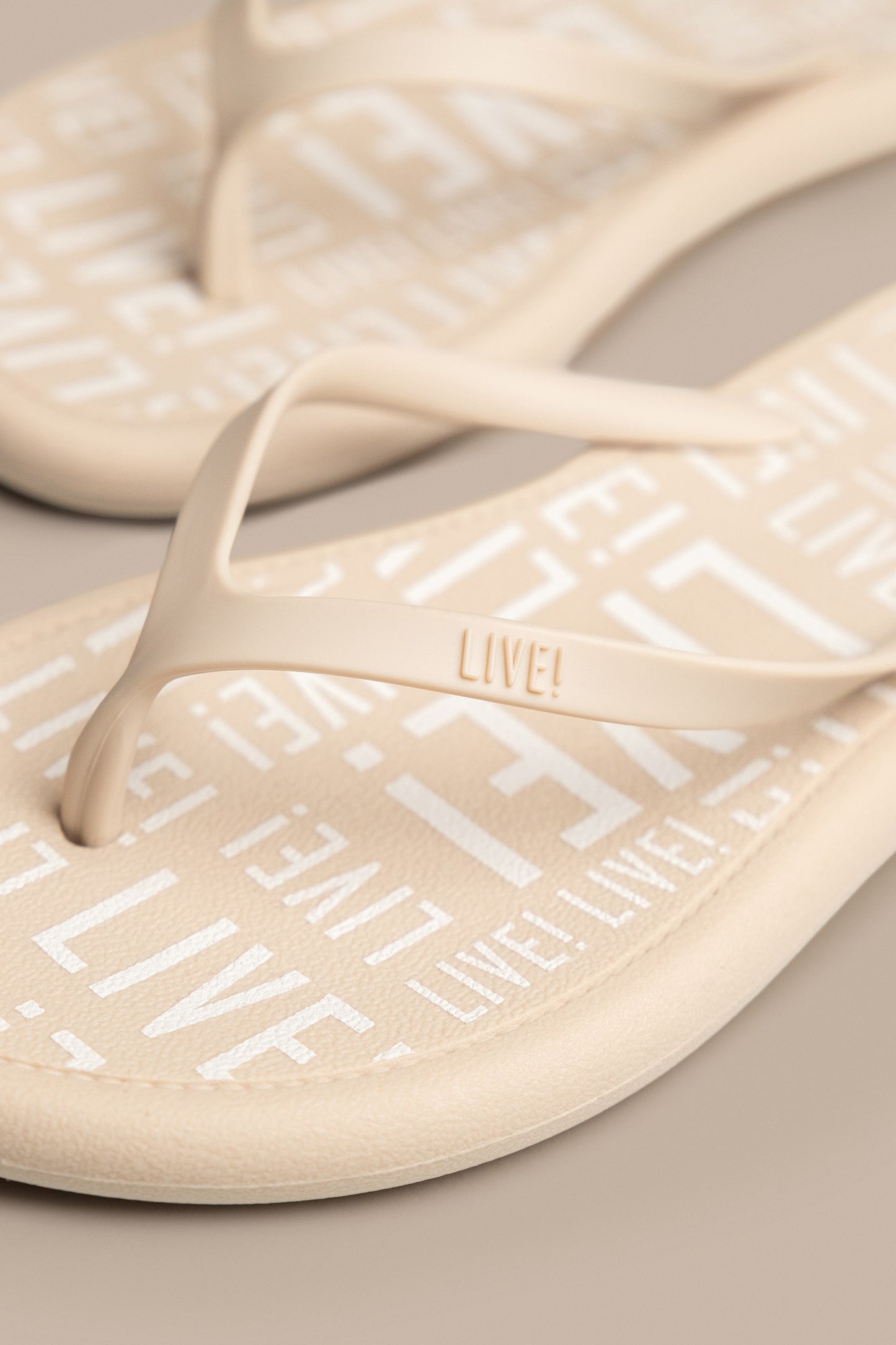 LIVE! Flip Flop