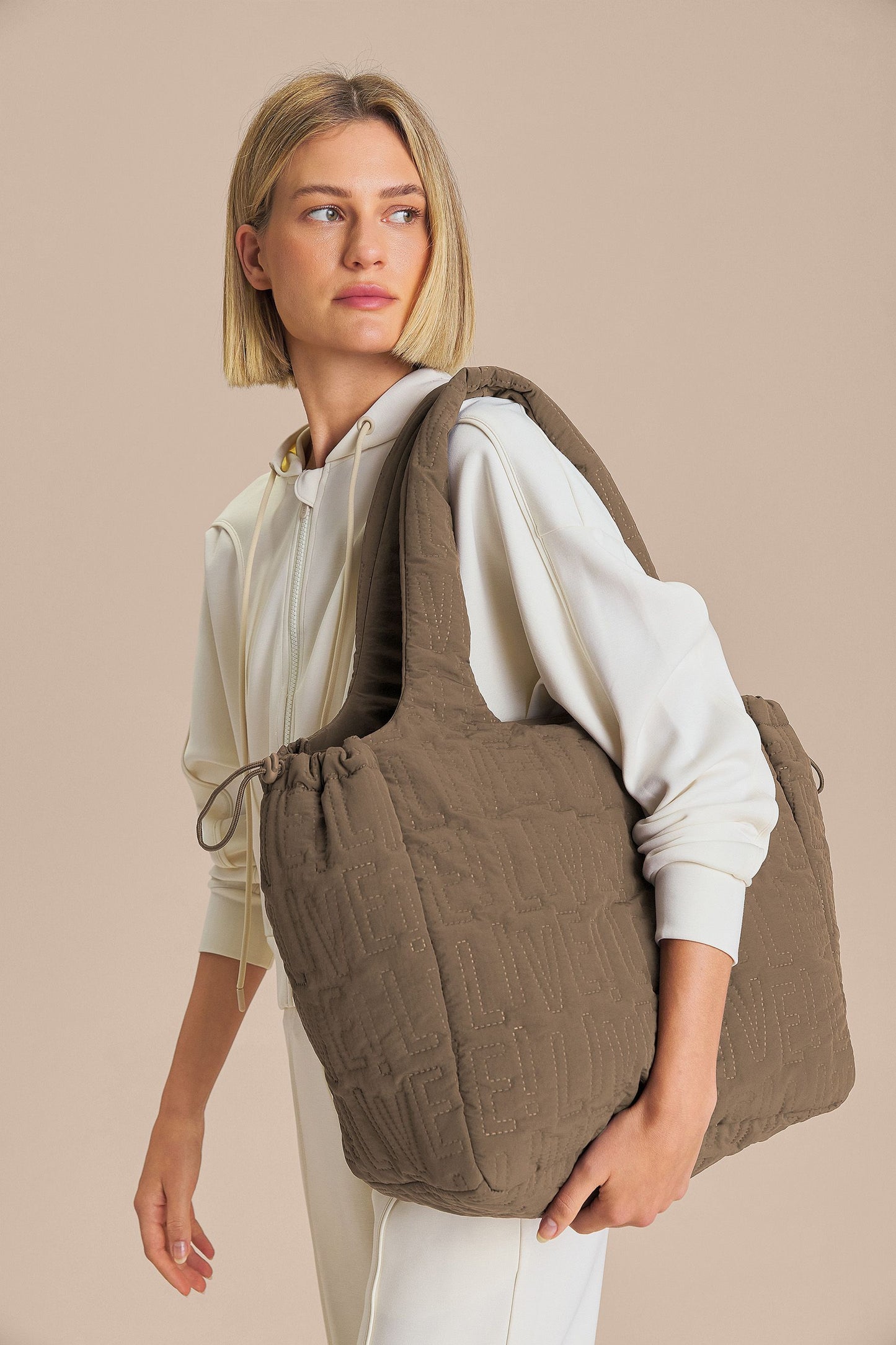 Signature LIVE! Bag Tote