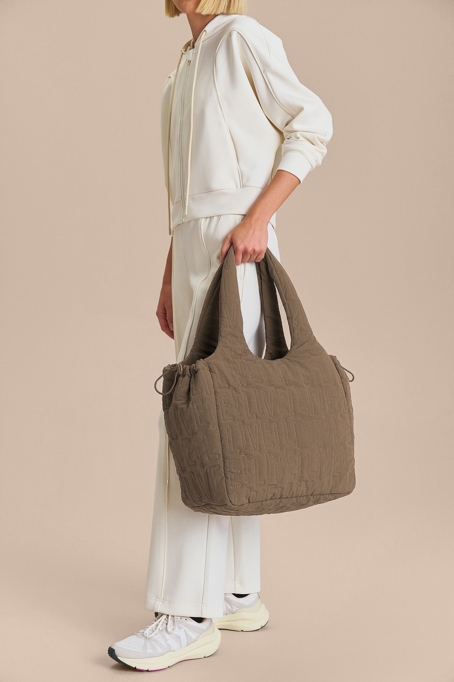 Signature LIVE! Bag Tote