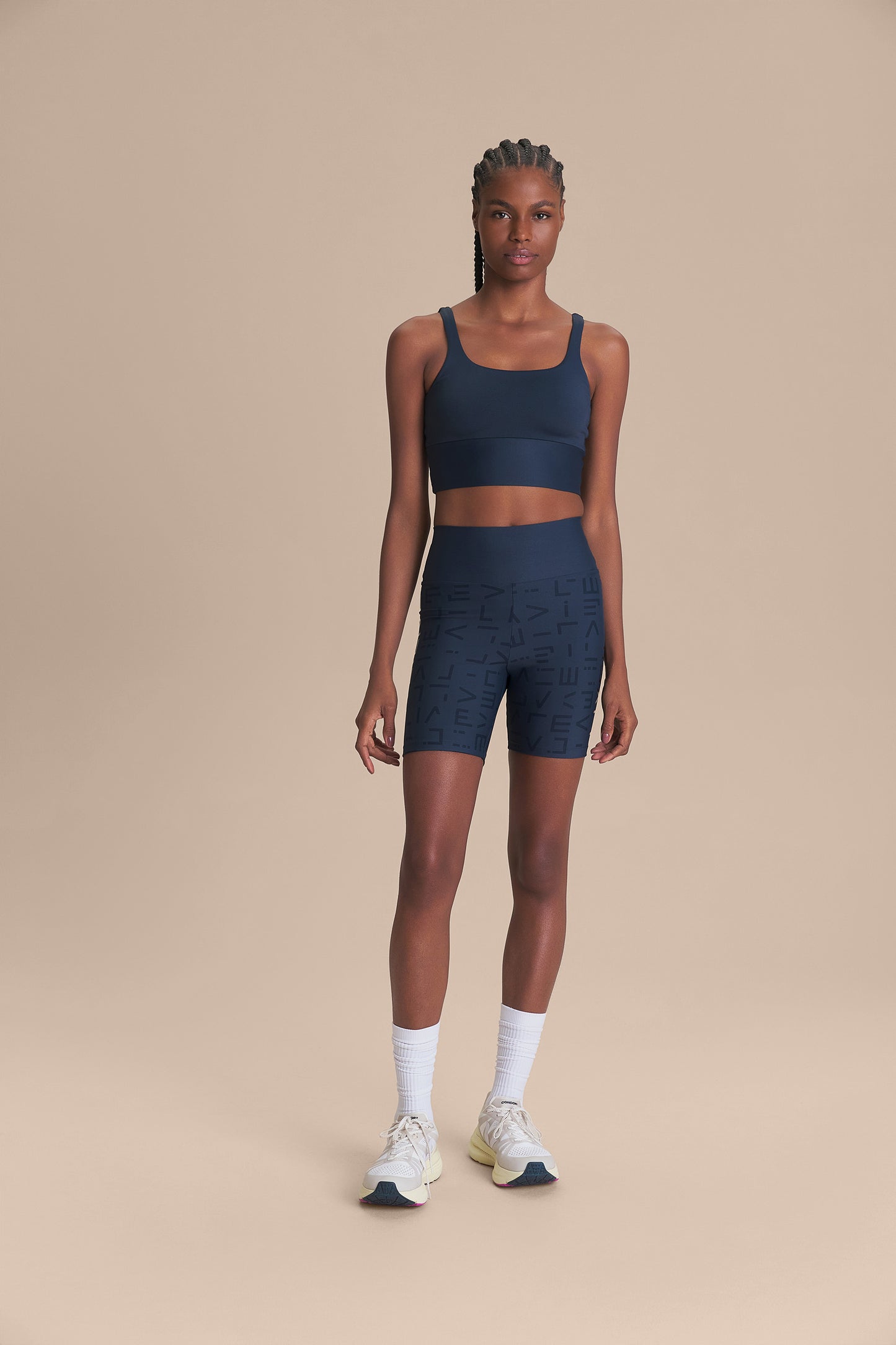 LIVE! Icon Short