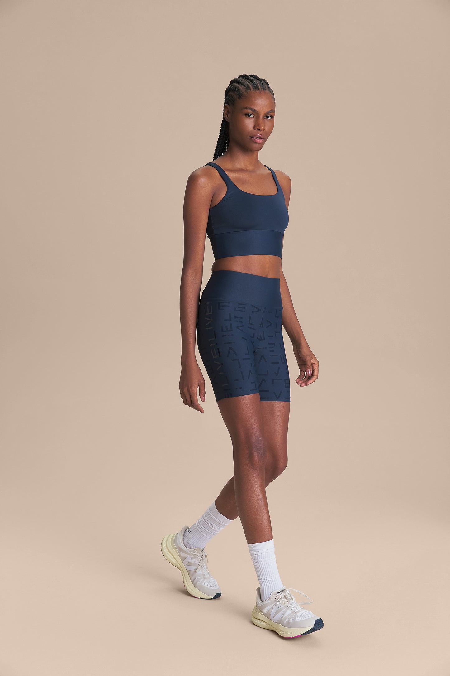 LIVE! Icon Short