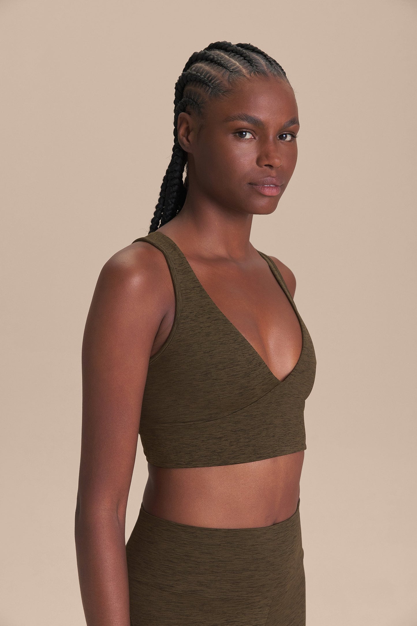 Groove Seam V Bra