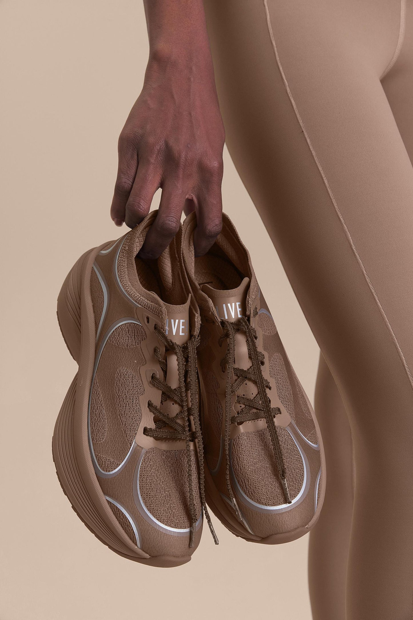 LIVE! LOOP Running Shoe