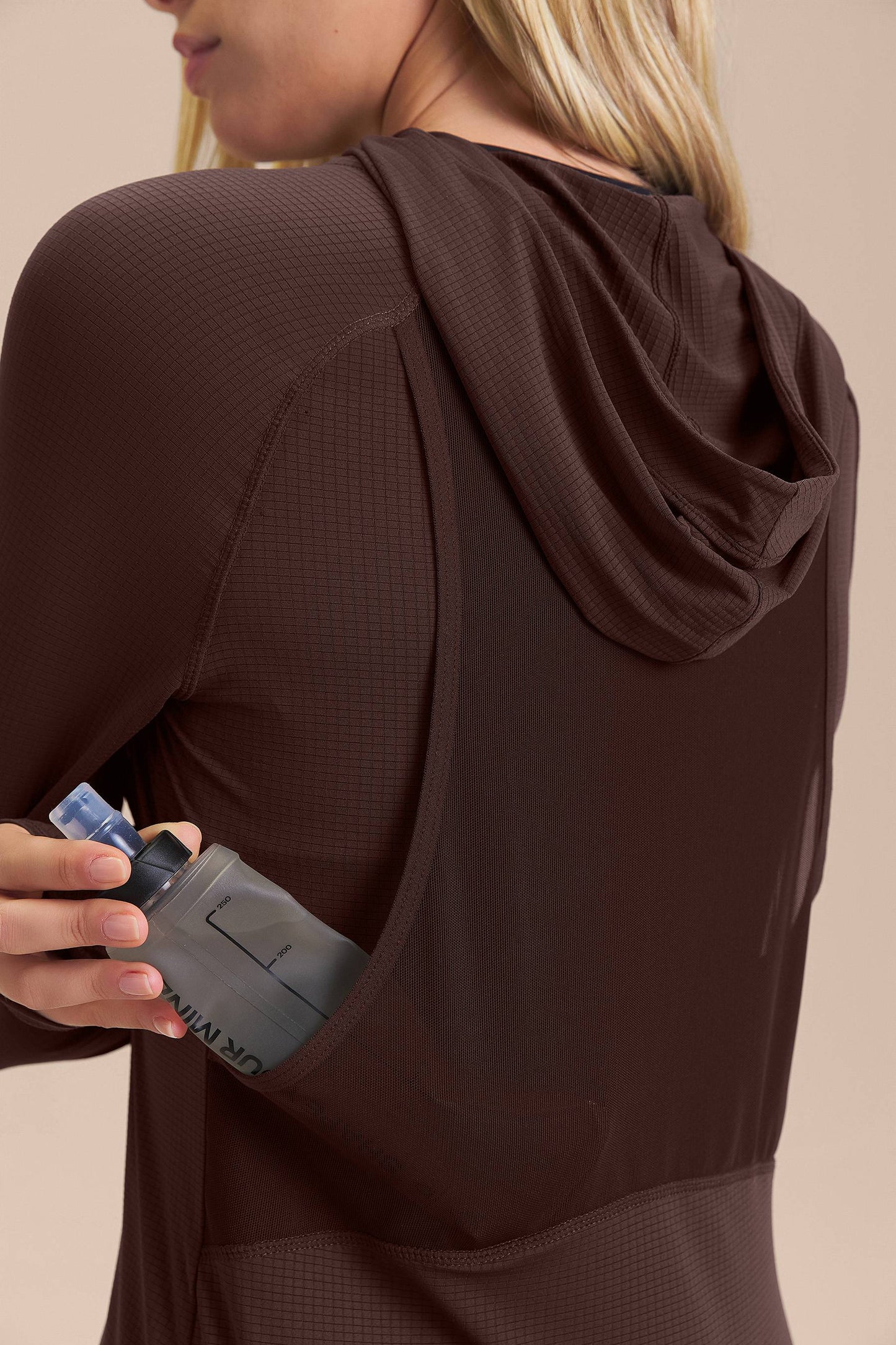 Air Move® Race Hooded LS Top
