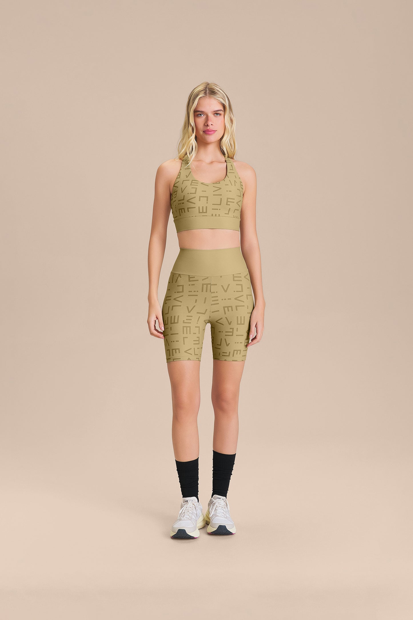 LIVE! Icon Short